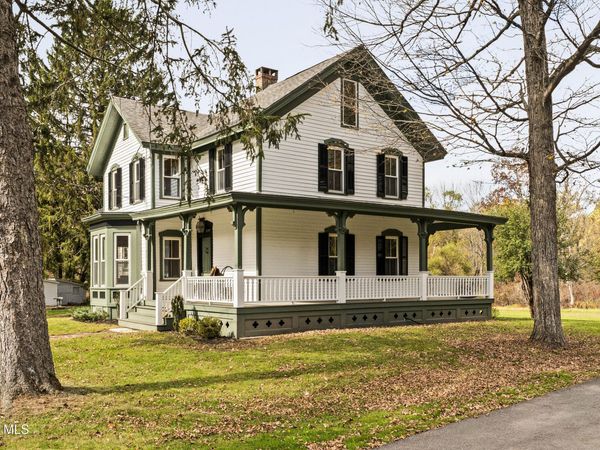 23 Frog Alley, Old Chatham, NY 12136