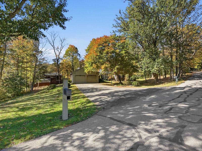 235 Oakridge Drive, Springfield, OH 45504 Photo 9