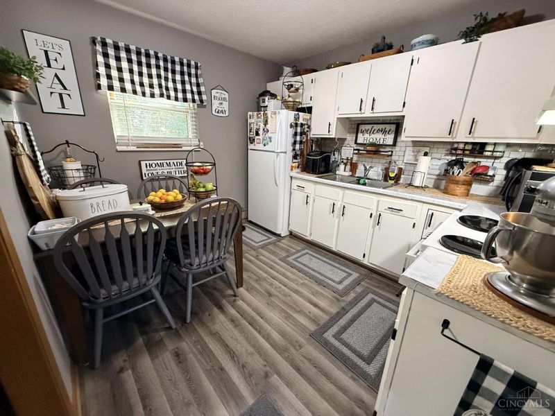 77 Desales Avenue, Lebanon, OH 45036 Photo 3