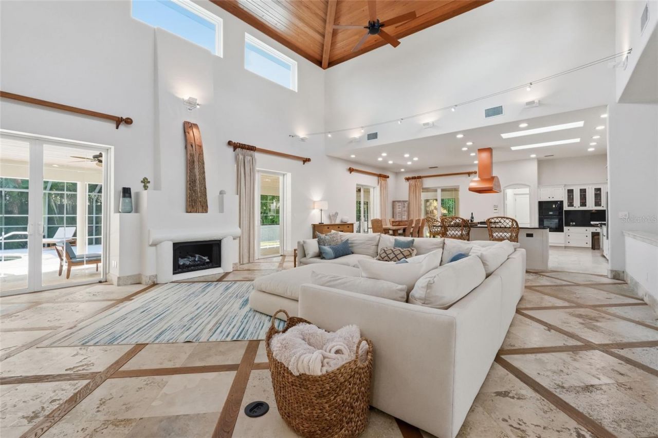 4307 Camino Real, Sarasota, FL 34231 Photo