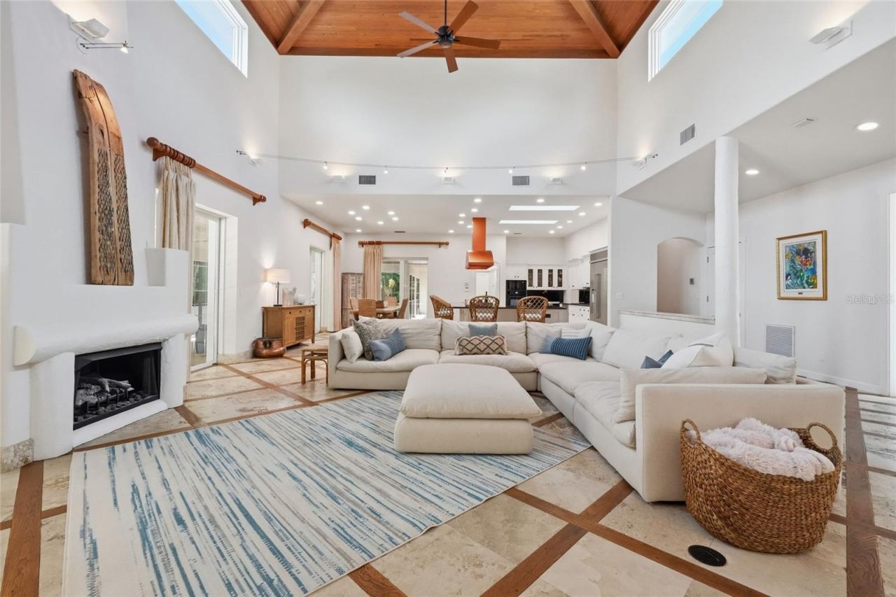 4307 Camino Real, Sarasota, FL 34231 Photo