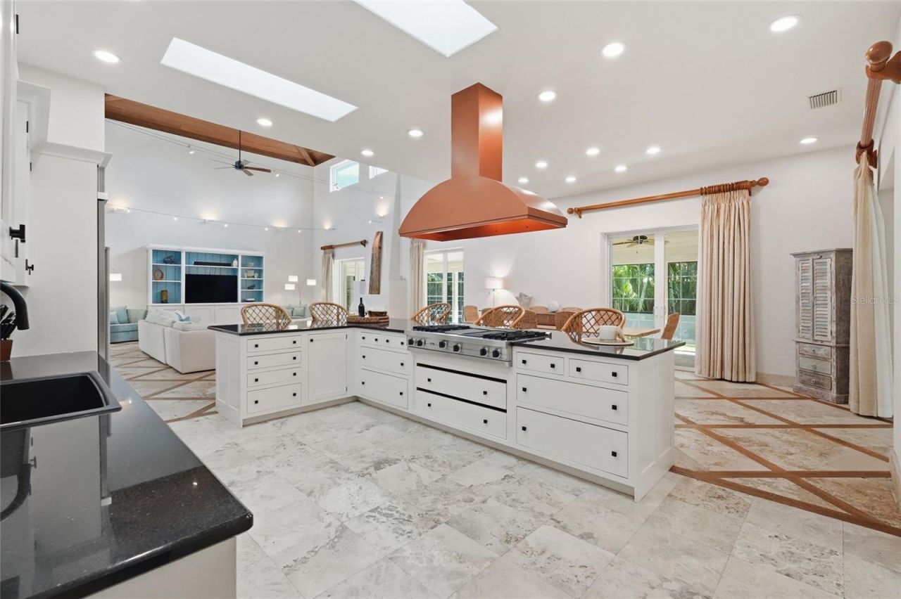 4307 Camino Real, Sarasota, FL 34231 Photo