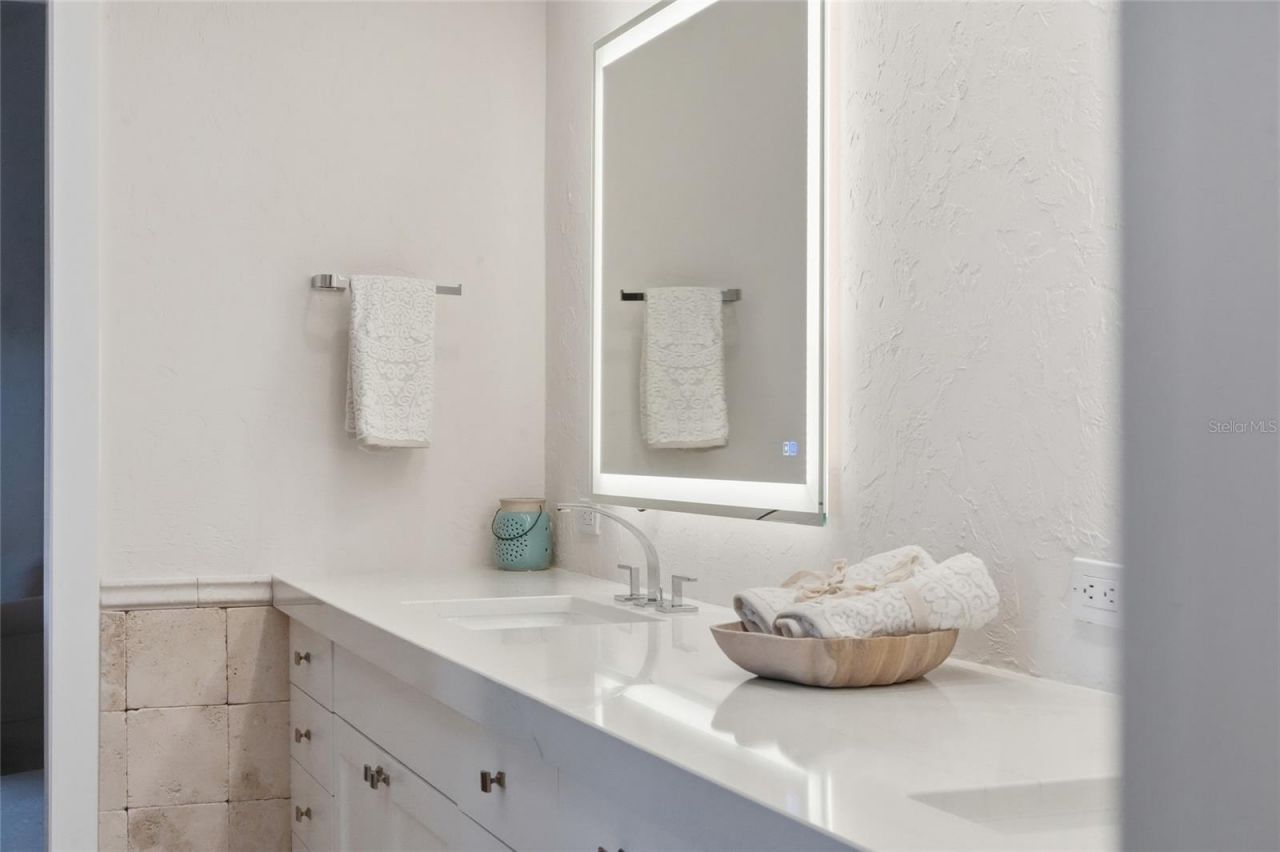 4307 Camino Real, Sarasota, FL 34231 Photo
