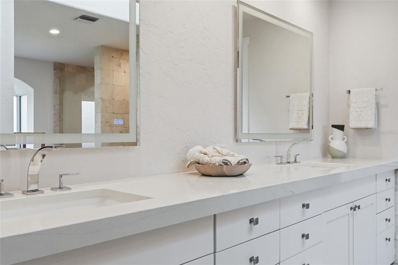 4307 Camino Real, Sarasota, FL 34231 Photo