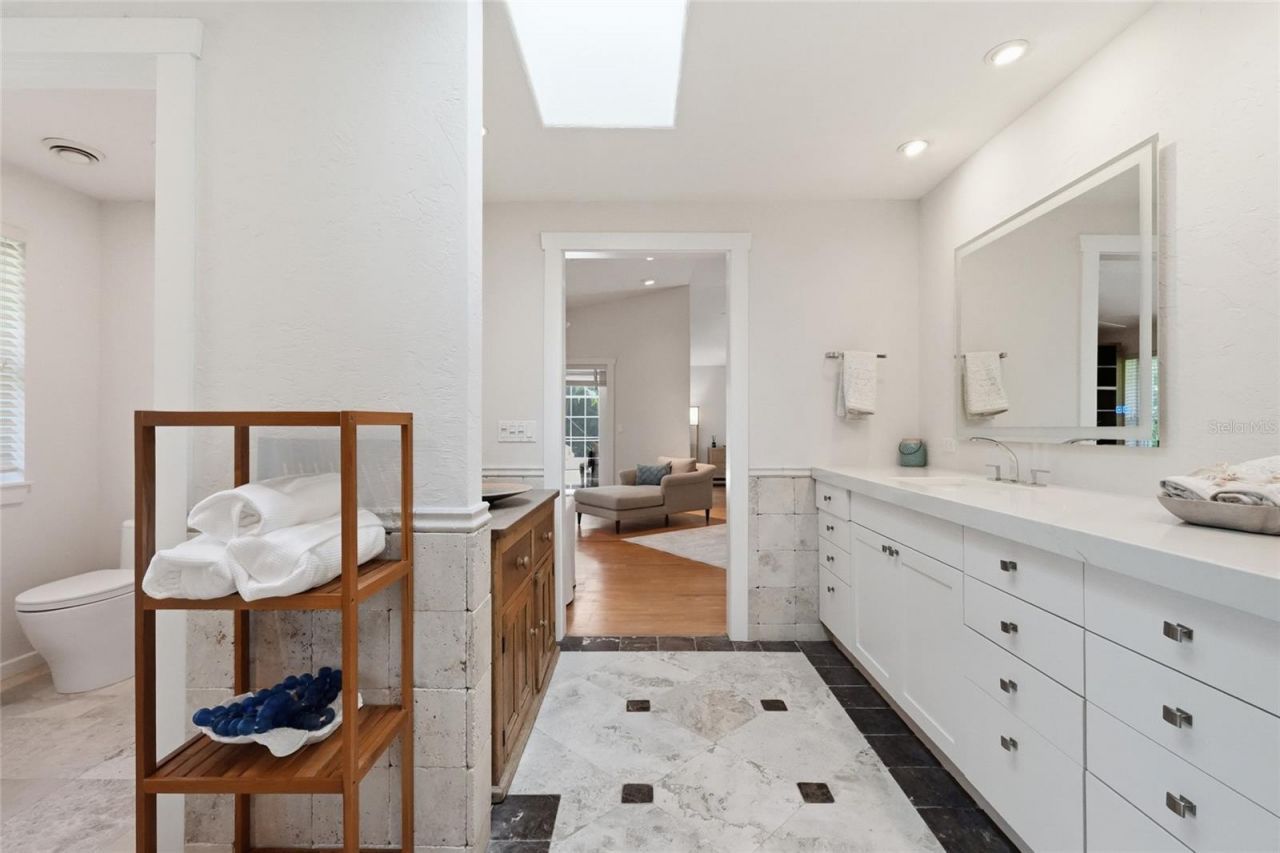 4307 Camino Real, Sarasota, FL 34231 Photo