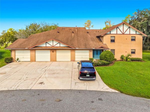 100 E OAK TERRACE DRIVE , Unit C1, LEESBURG, FL 34748