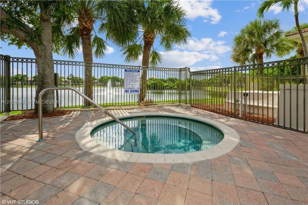 2439 Centergate Dr , Unit 102, Miramar, FL 33025 Photo
