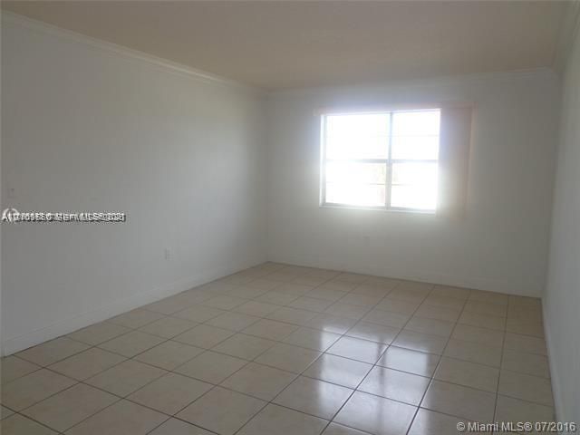 16118 NE 21st Ave , Unit 15, North Miami Beach, FL 33162 Photo