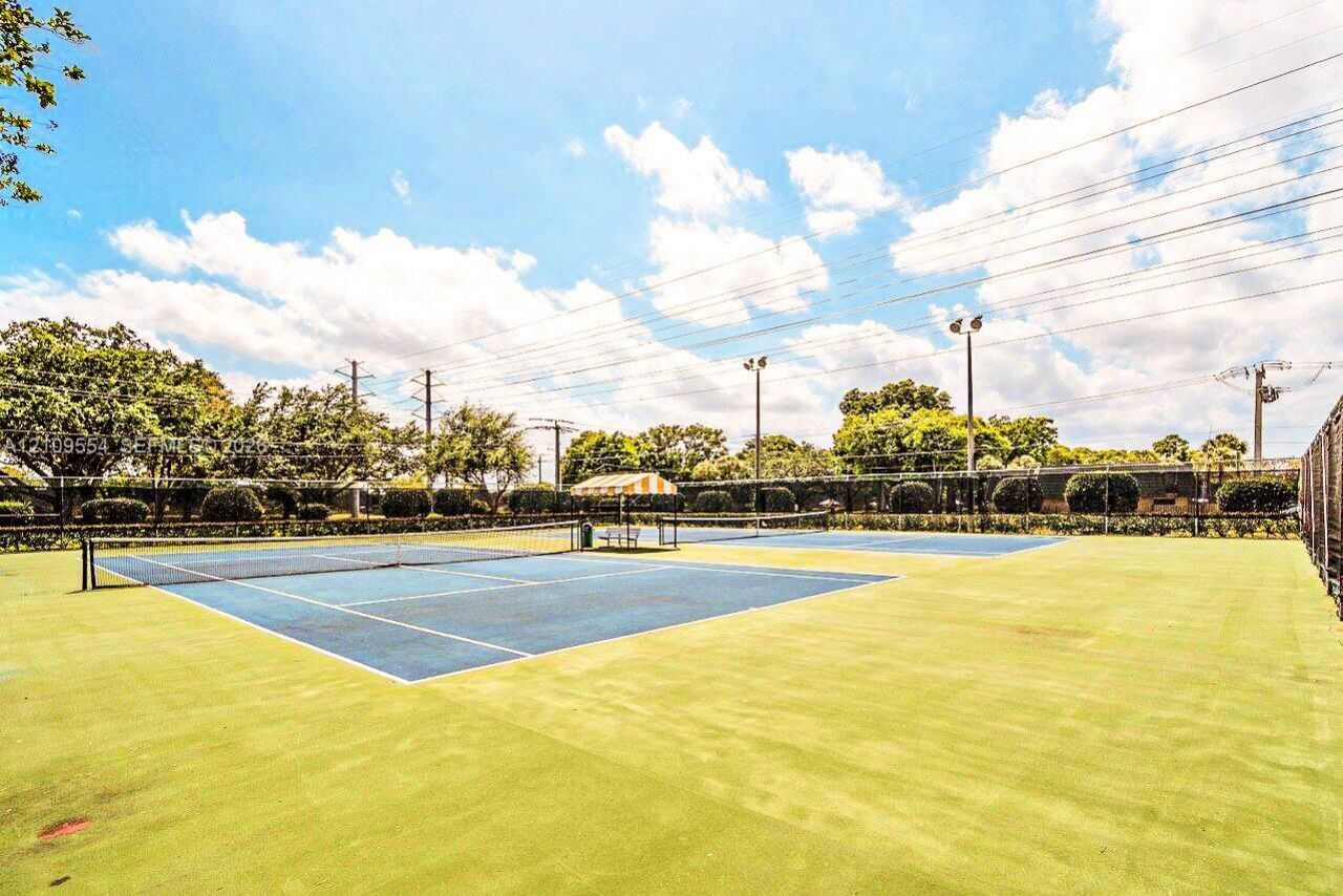 1802 18th Way, Unit 1802, West Palm Beach, FL 33407 Photo