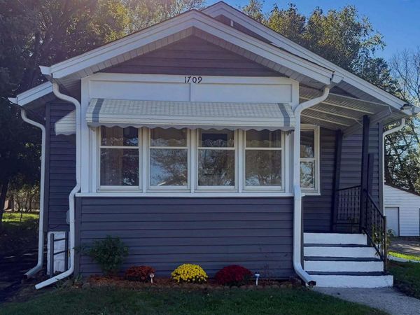 1709 Pershing Avenue, ROCKFORD, IL 61109