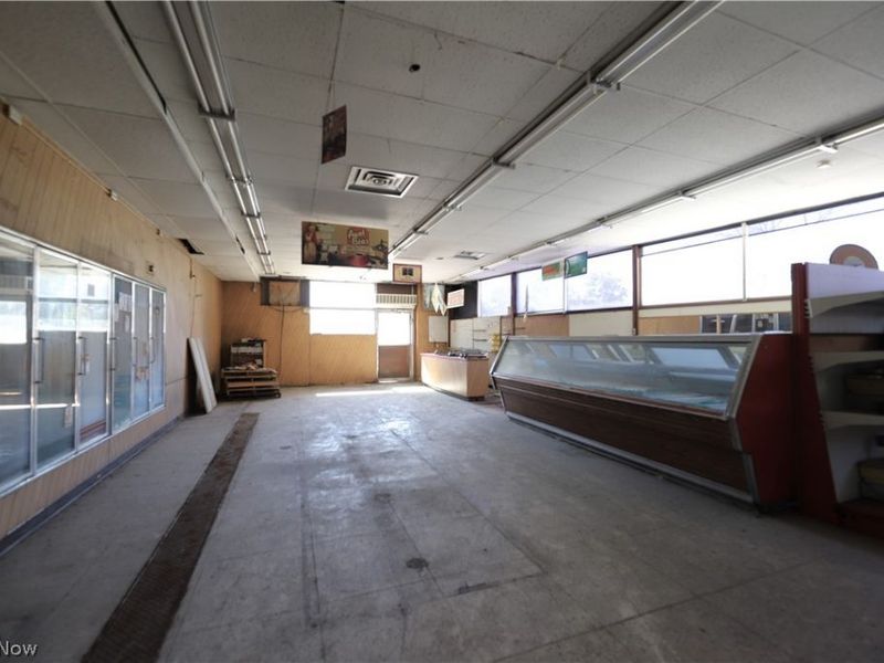 123 Gateway Boulevard N, Elyria, OH 44035 Photo 9