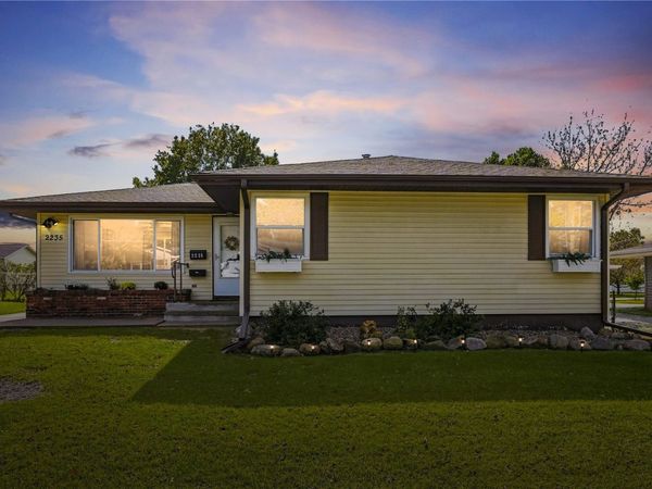 2235 1st Avenue , Marion, IA 52302