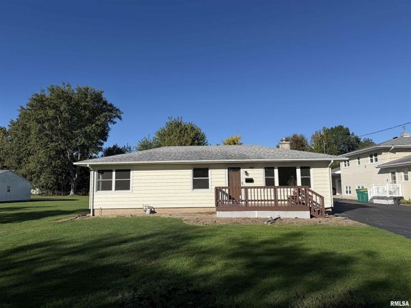1004 PINE Street, Galesburg, IL 61401