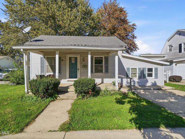 217 E Walnut Street , Wauseon, OH 43567