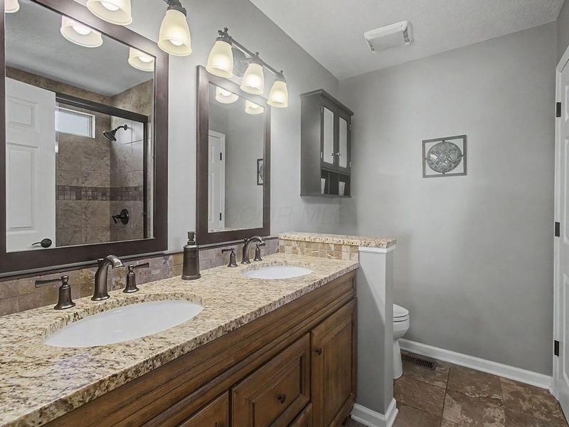 2321 Narrow Leaf Court, Lewis Center, OH 43035 Photo 23