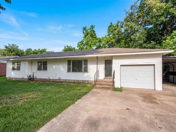 405 4th Avenue , Warner, OK 74469