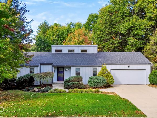 840 Countryside Lane , Columbus, IN 47201