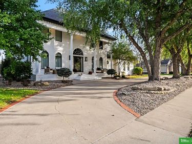 2826 Bristolwood Drive, Fremont, NE 68025
