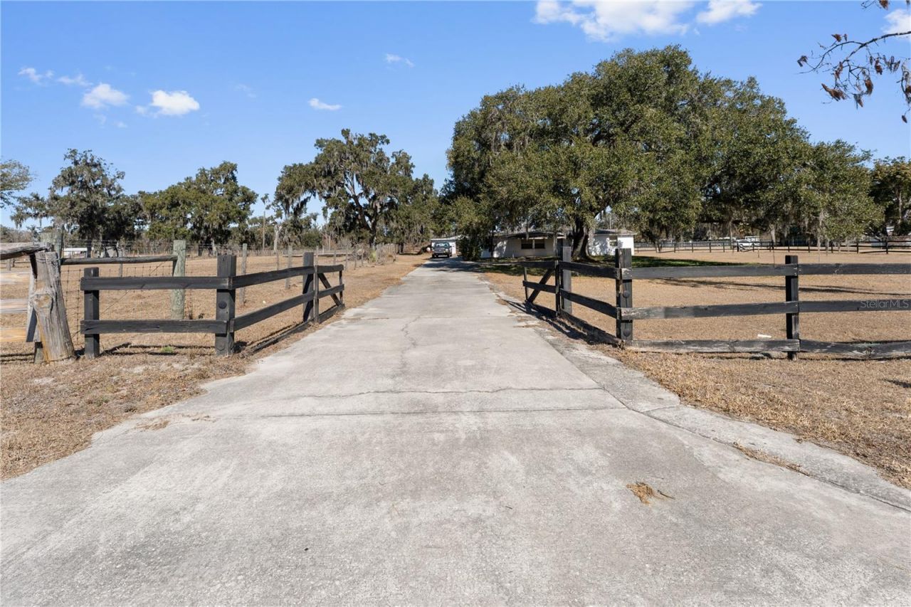 632 W Keysville Road, Plant City, FL 33567 Photo