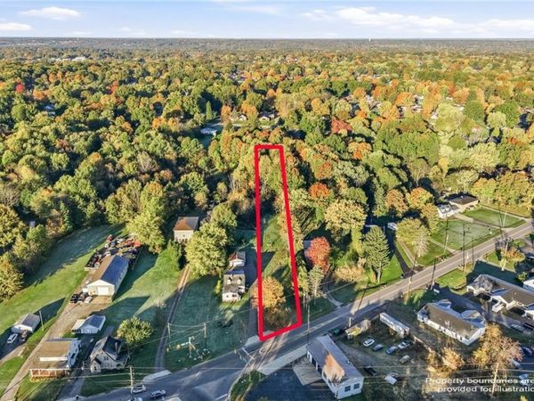 4742 South Avenue , Boardman, OH 44512