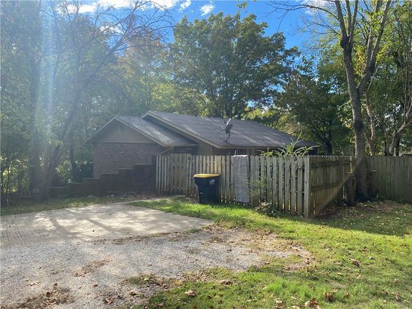 624 Troy Street , Harrison, AR 72601