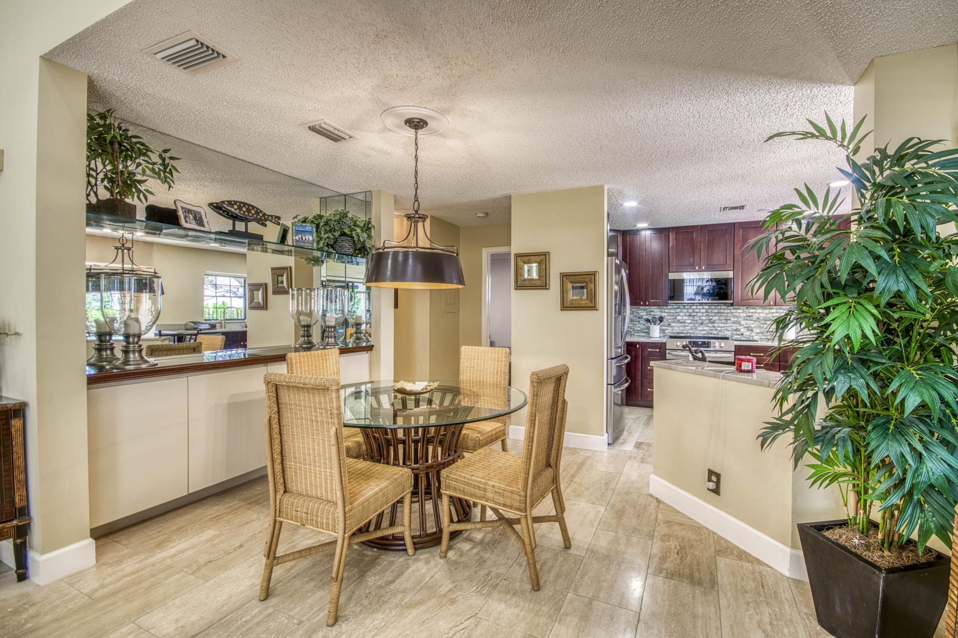 368 Prestwick Circle, Unit 4, Palm Beach Gardens, FL 33418 Photo