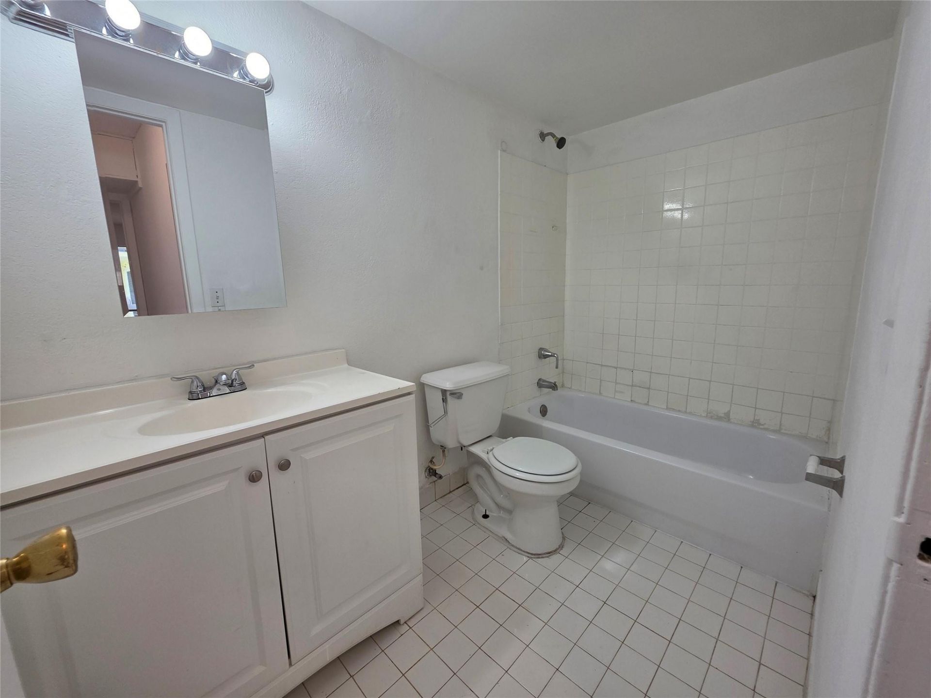 505 NW 177th Street, Unit 104, Miami Gardens, FL 33169 Photo
