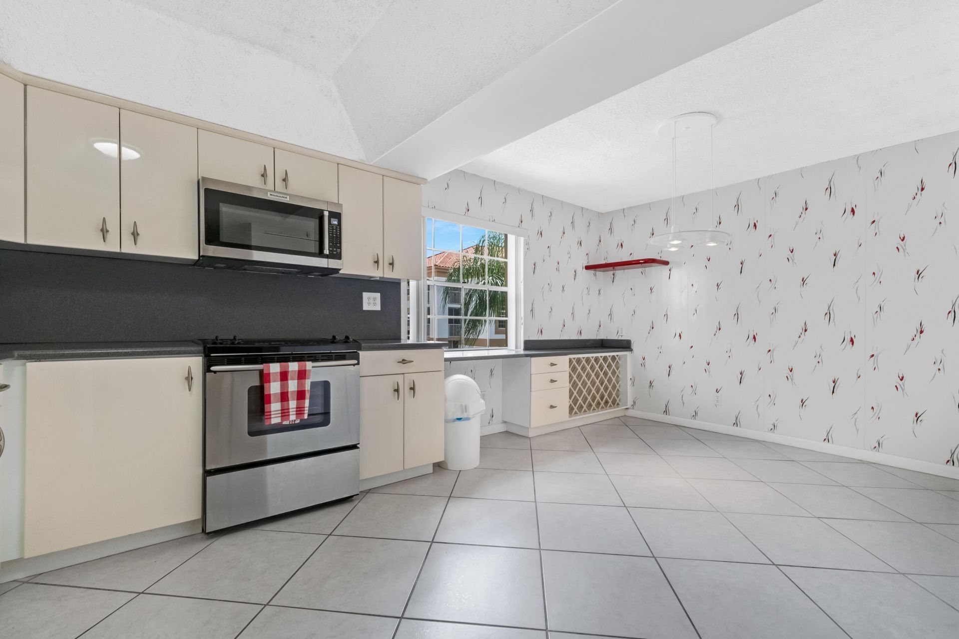 7370 Orangewood Lane, Unit #208, Boca Raton, FL 33433 Photo