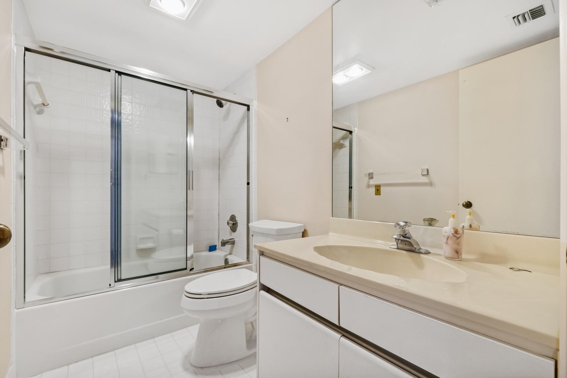 7370 Orangewood Lane, Unit #208, Boca Raton, FL 33433 Photo