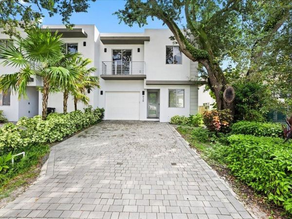 828 SW 30TH Street, Fort Lauderdale, FL 33315