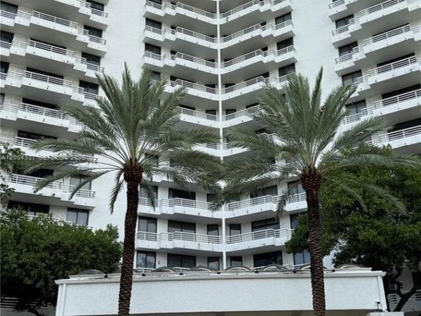 3300 NE 192nd St , Unit 614, Aventura, FL 33180