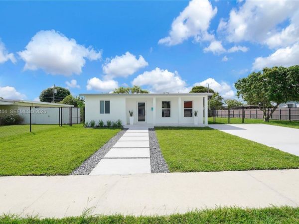 10730 SW 48th Ter , Miami, FL 33165