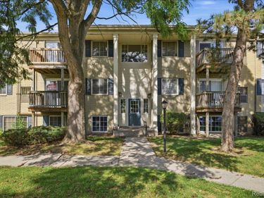 45250 Keding Street, Unit 203, Utica, Mi 48317