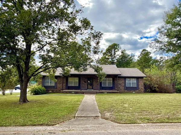 1701 Barthel Street , Pocahontas, AR 72455