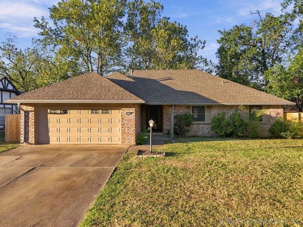 2608 Detroit Street , Broken Arrow, OK 74012