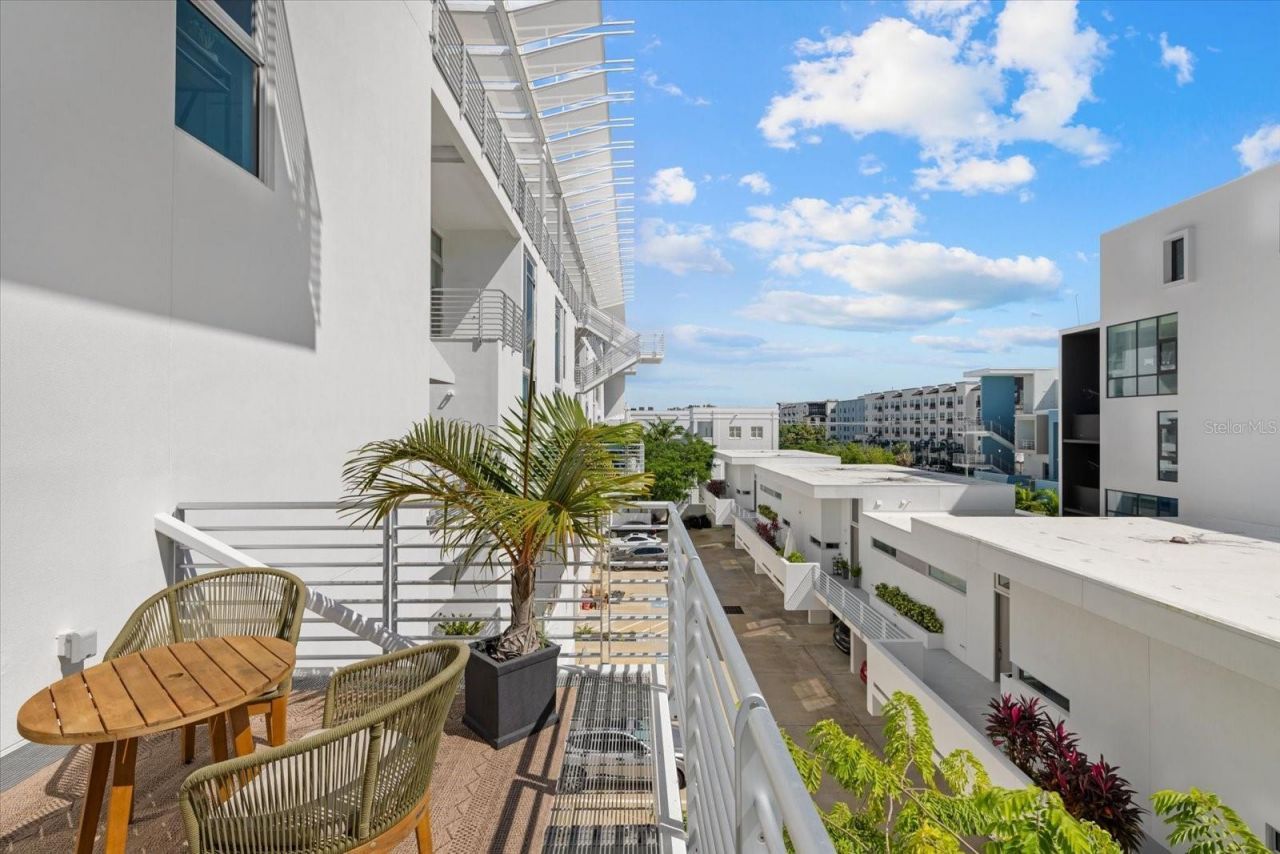 1350 5th Street, Unit 306, Sarasota, FL 34236 Photo