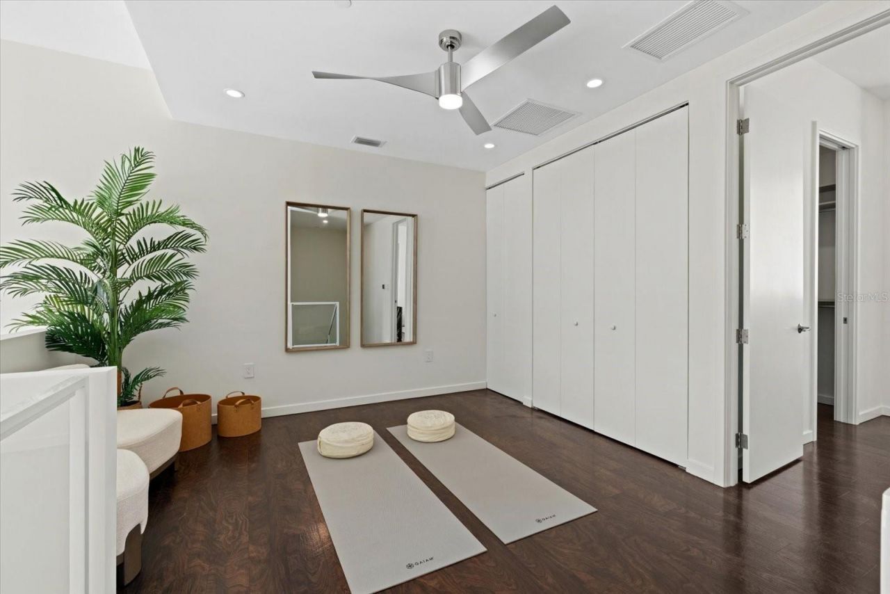1350 5th Street, Unit 306, Sarasota, FL 34236 Photo