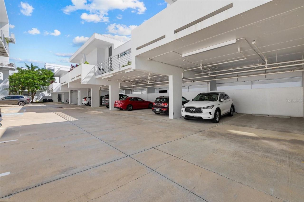 1350 5th Street, Unit 306, Sarasota, FL 34236 Photo