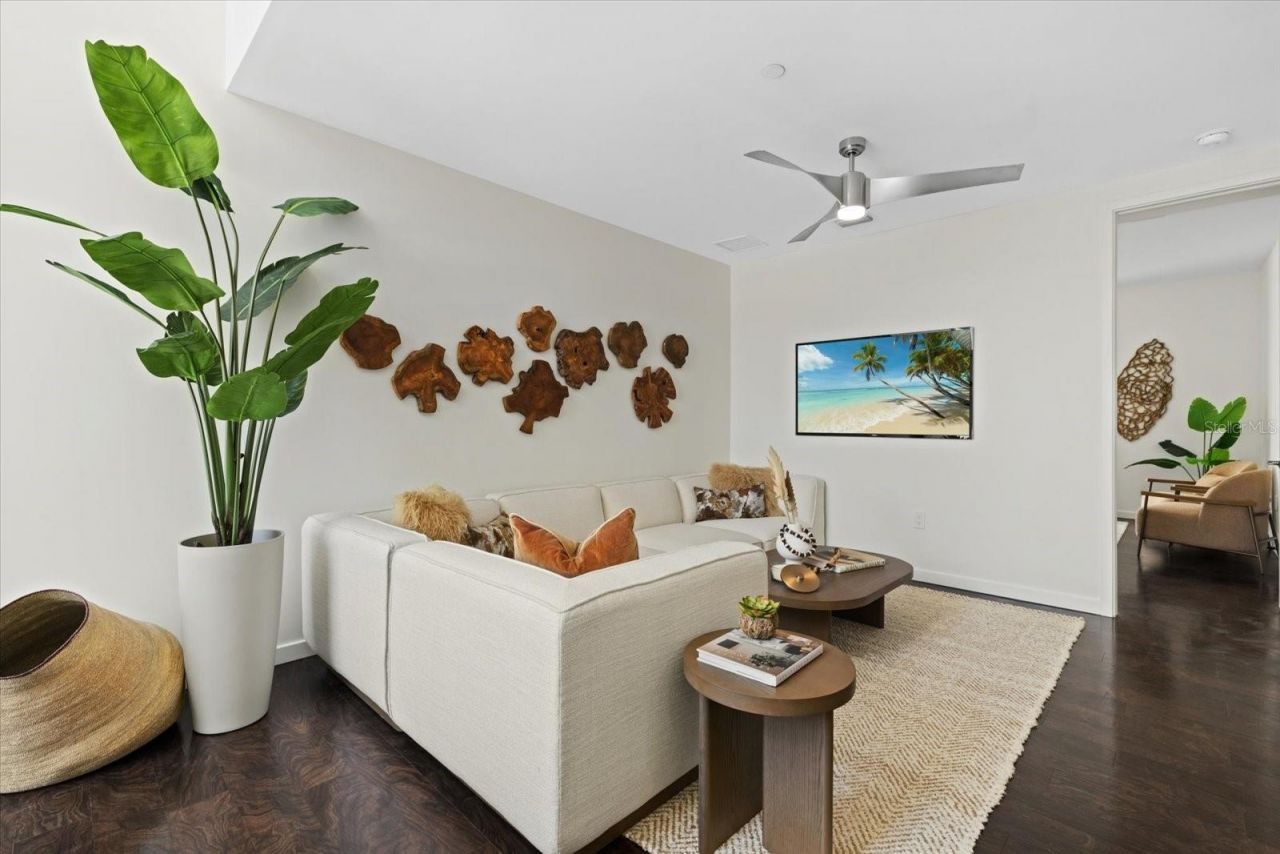 1350 5th Street, Unit 306, Sarasota, FL 34236 Photo