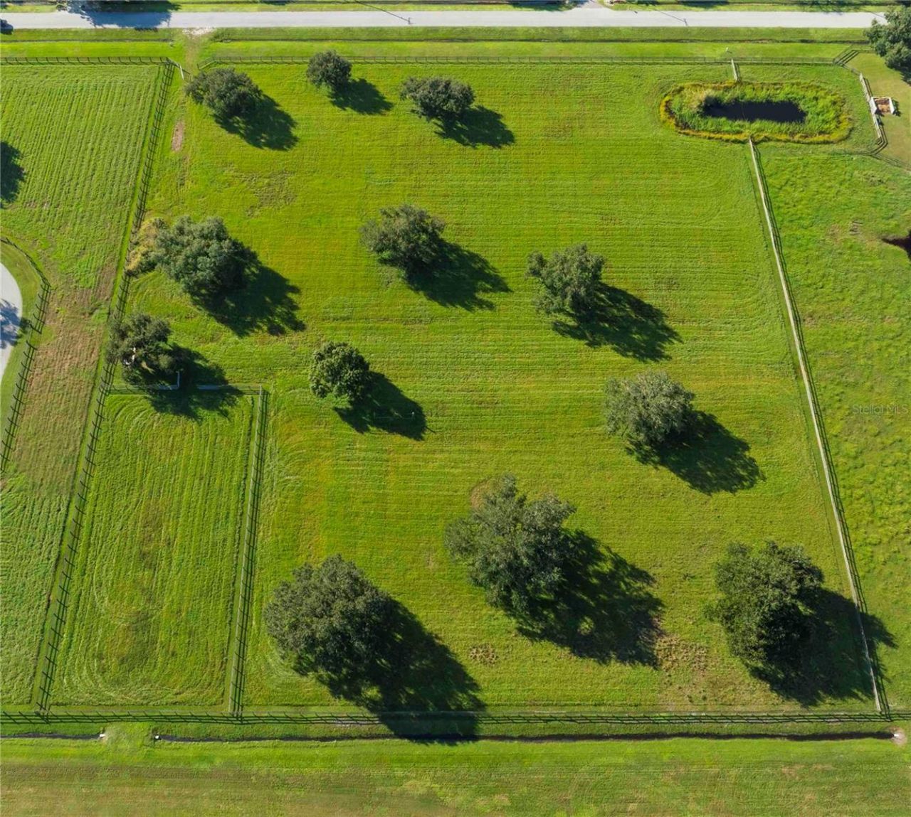 Whiskey Pond Lane , Sarasota, FL 34240 Photo