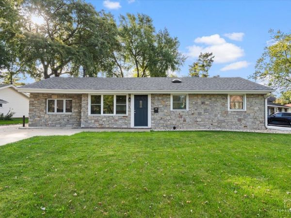 1831 WEDGEWOOD Lane , Schaumburg, IL 60193