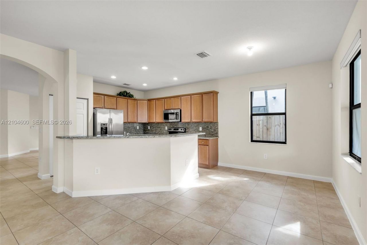 11460 NW 88th Ln , Doral, FL 33178 Photo