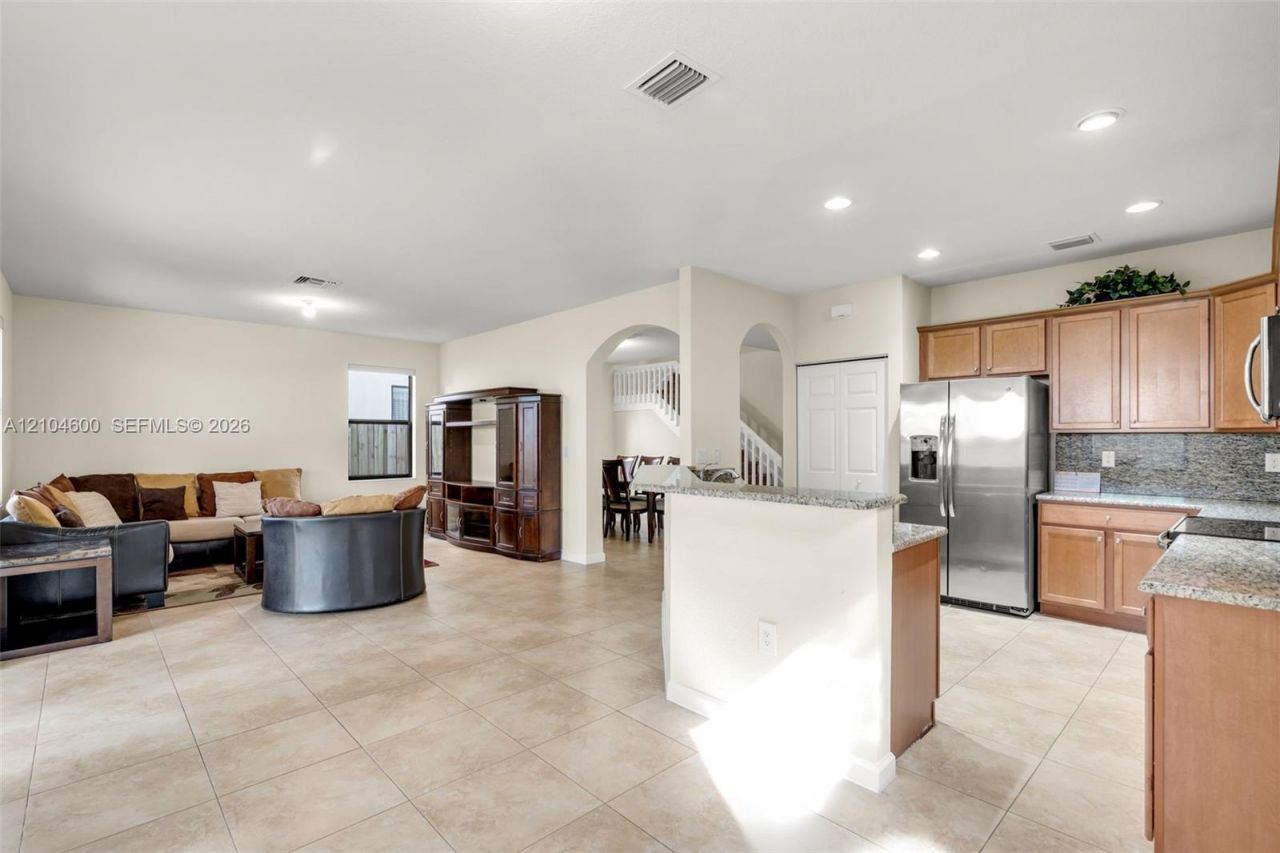 11460 NW 88th Ln , Doral, FL 33178 Photo