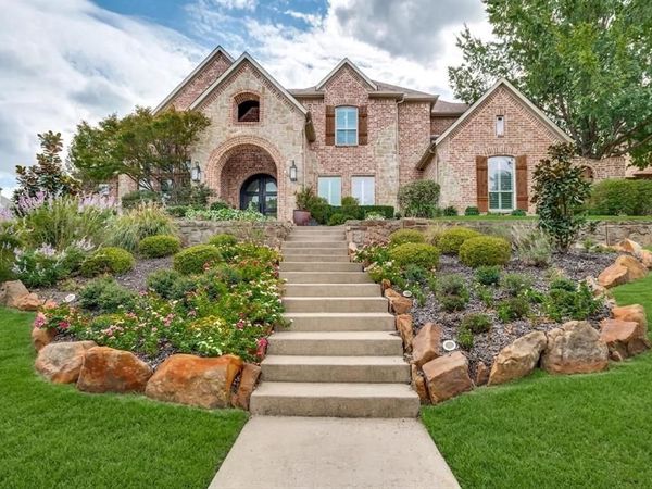 2614 Queen Elizabeth Boulevard, Lewisville, TX 75056