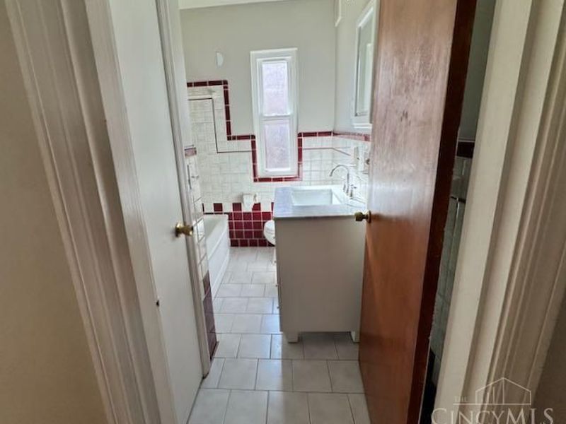3246 Boudinot Ave, Cincinnati, OH 45211 Photo 15