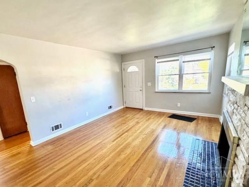 3246 Boudinot Ave, Cincinnati, OH 45211 Photo 4