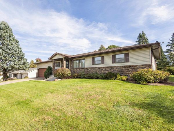 1385 Karla Street, Platteville, WI 53818