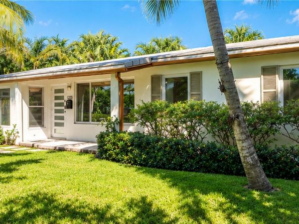 375 LINDA Lane, West Palm Beach, FL 33405