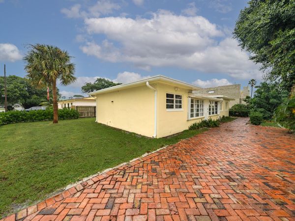 199 NW 9TH Street, Boca Raton, FL 33432