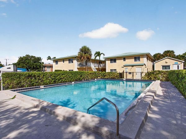 901 Pine Drive, Unit 7, Pompano Beach, FL 33060